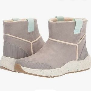 Dr. Scholl's Women's Home Slip-On Bootie